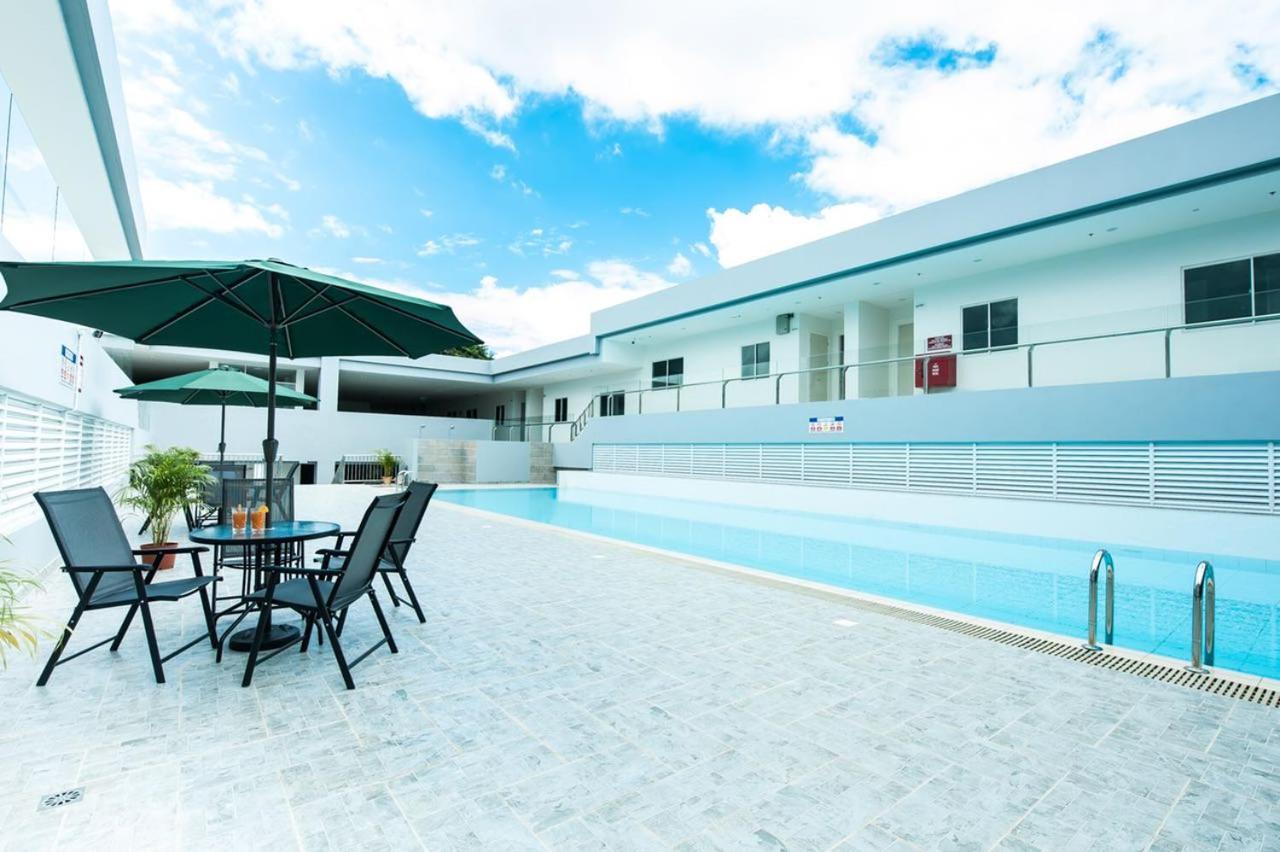 Aman Hills Hotel Kampong Timbunan Kültér fotó