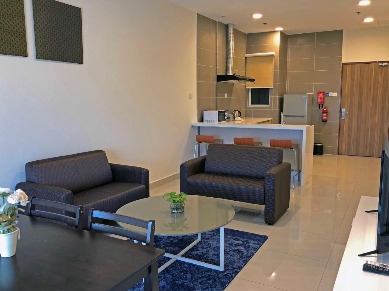 Aman Hills Hotel Kampong Timbunan Kültér fotó
