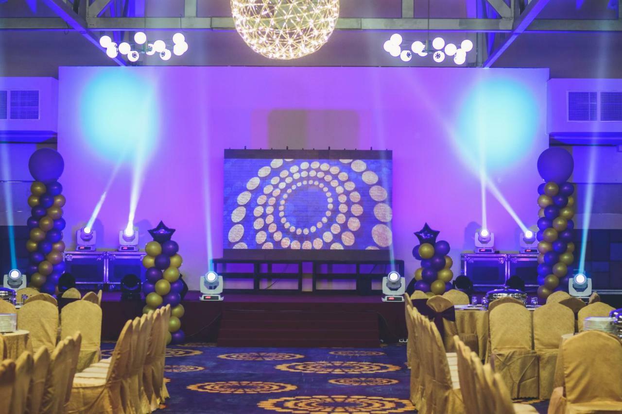 Aman Hills Hotel Kampong Timbunan Kültér fotó